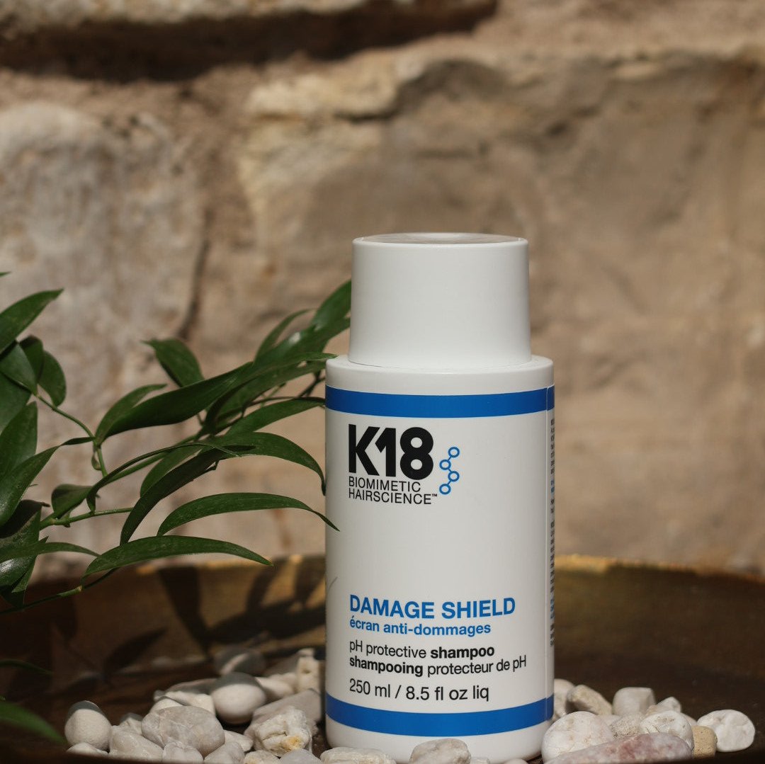 De K18 Damage Shield Conditioner is een reinigende, kleurveilige shampoo om effectief je haar te reinigen terwijl het haar gezond blijft en pluisvrij